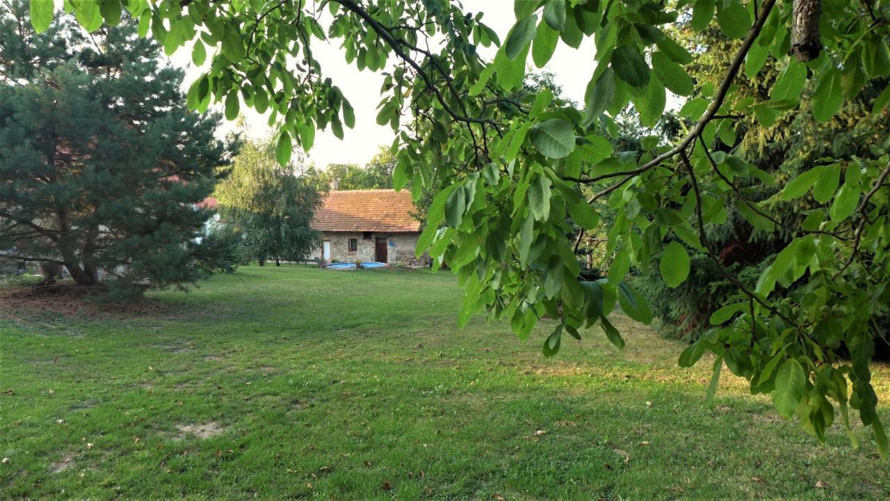 Velke Nepodrice Orechovy Dvur المظهر الخارجي الصورة